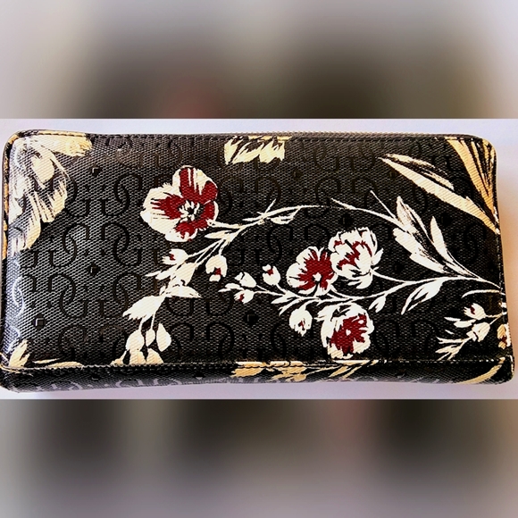 Guess wallet - Picture 2 of 3